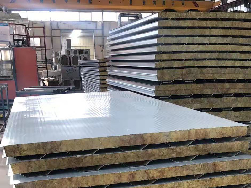 彩鋼板和白鐵皮之間的區(qū)別是什么？