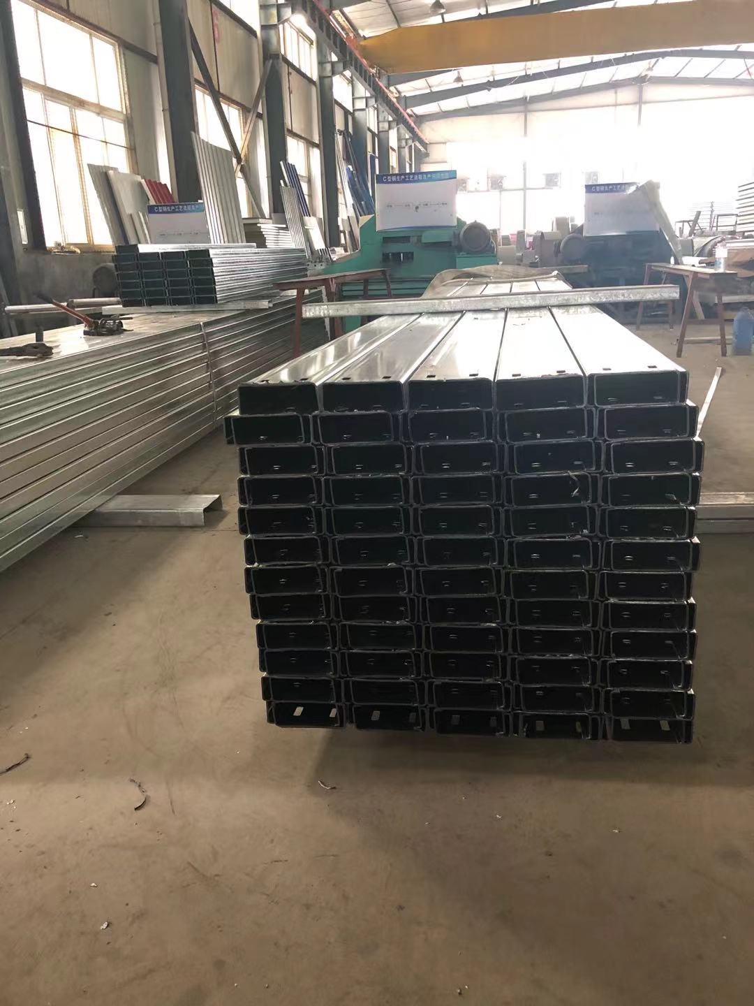 2-210R61T0033a.jpg 2-210R61T0033a.jpg